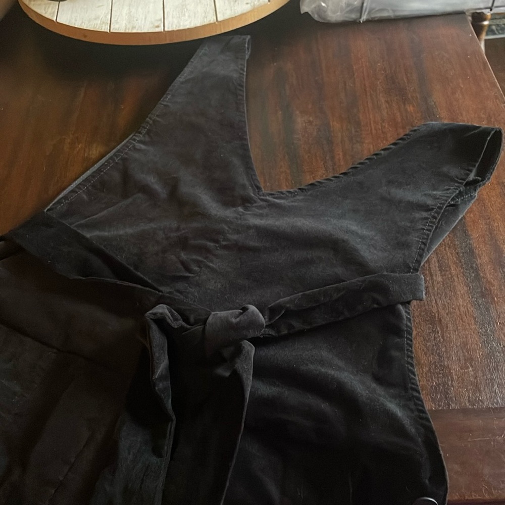 Velvet like black overalls